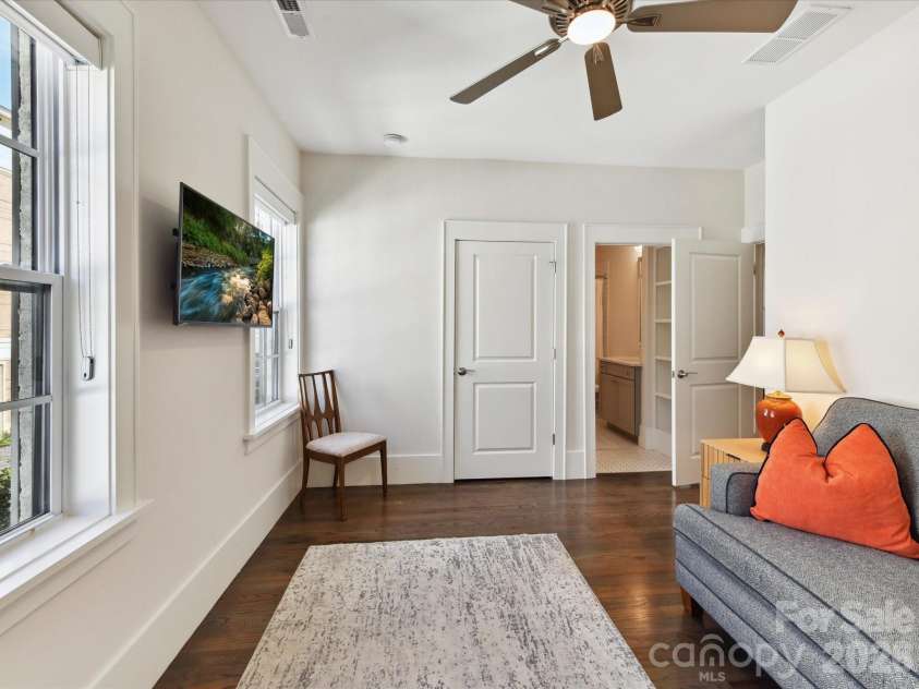 6531 Hazelton Drive, Charlotte, NC 28210.  MLS# CAR4365129, YatesRealty ID 14011. 