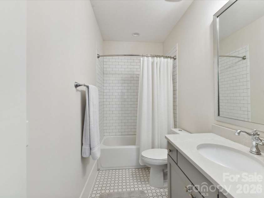 6531 Hazelton Drive, Charlotte, NC 28210.  MLS# CAR4365129, YatesRealty ID 14011. 