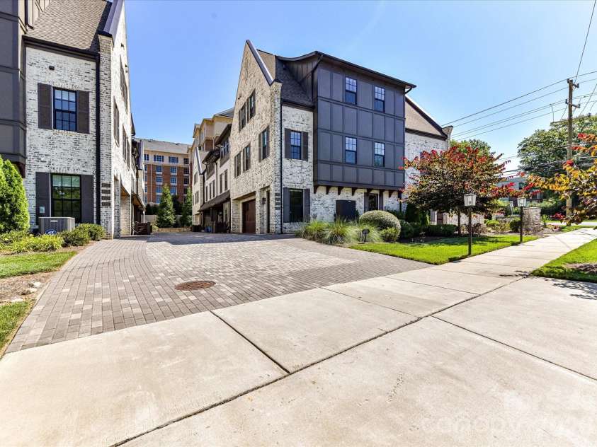 6531 Hazelton Drive, Charlotte, NC 28210.  MLS# CAR4365129, YatesRealty ID 14011. 