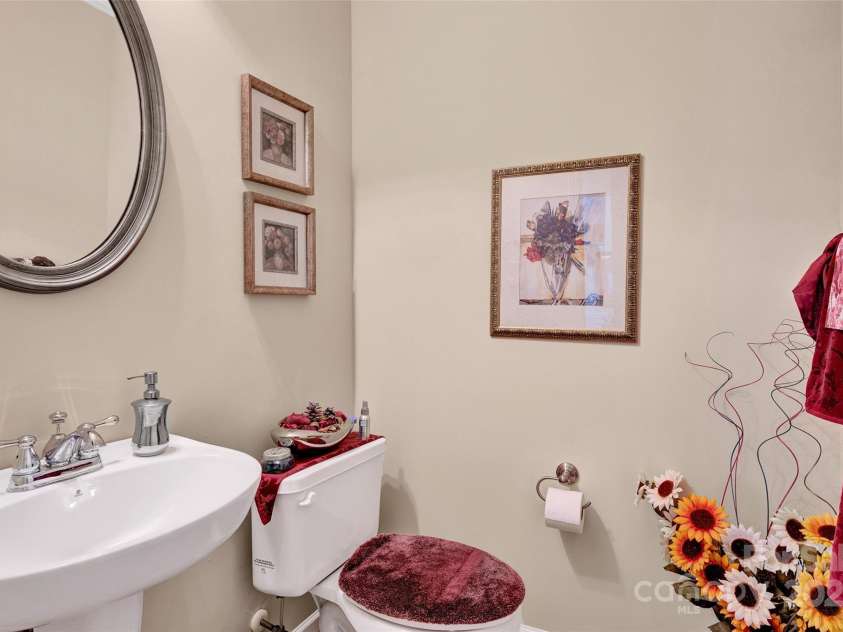 141 Ivy Creek Lane, Mooresville, NC 28115.  MLS# CAR4246190, YatesRealty ID 14012. 1/2 bath on the main level for guests