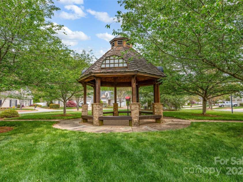 141 Ivy Creek Lane, Mooresville, NC 28115.  MLS# CAR4246190, YatesRealty ID 14012. Community common area for gatherings.  Sidewalks throughout the subdivision and street lights for evening strolls.