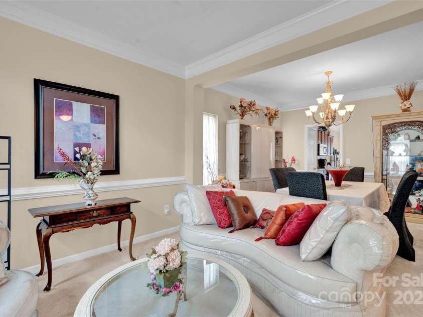 141 Ivy Creek Lane, Mooresville, NC 28115.  MLS# CAR4246190, YatesRealty ID 14012. Formal Living room and Dining room