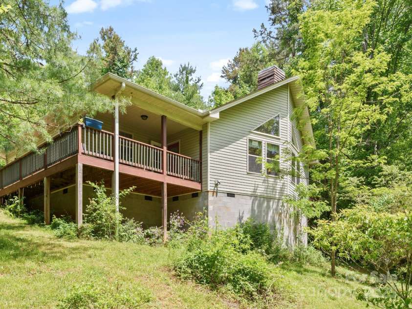 53 Hawkins Drive, Leicester, NC 28748.  MLS# CAR4259431, YatesRealty ID 14013. 