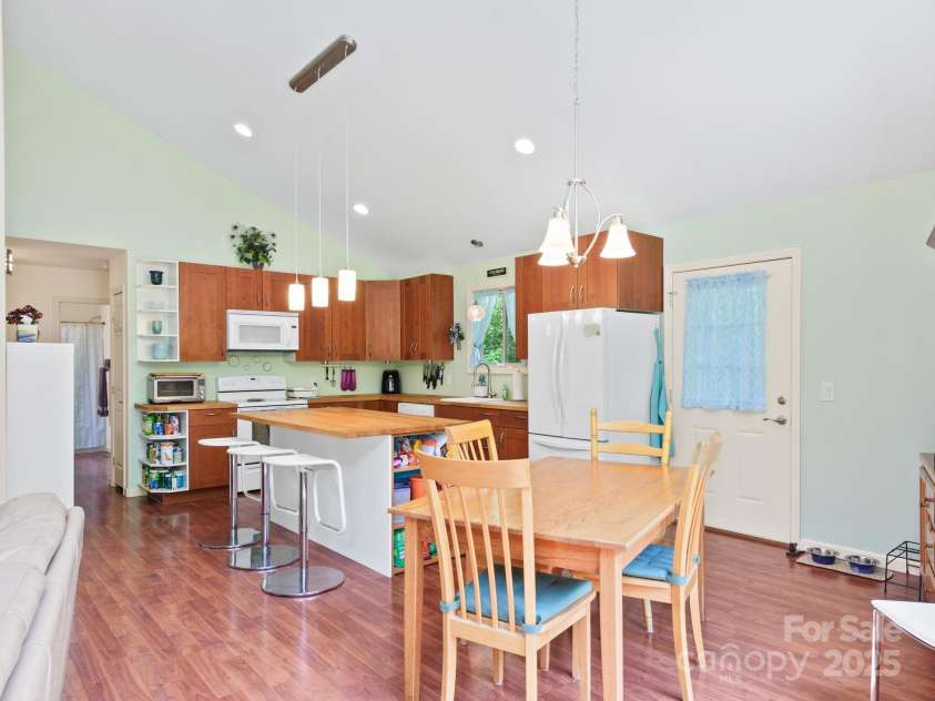 53 Hawkins Drive, Leicester, NC 28748.  MLS# CAR4259431, YatesRealty ID 14013. 