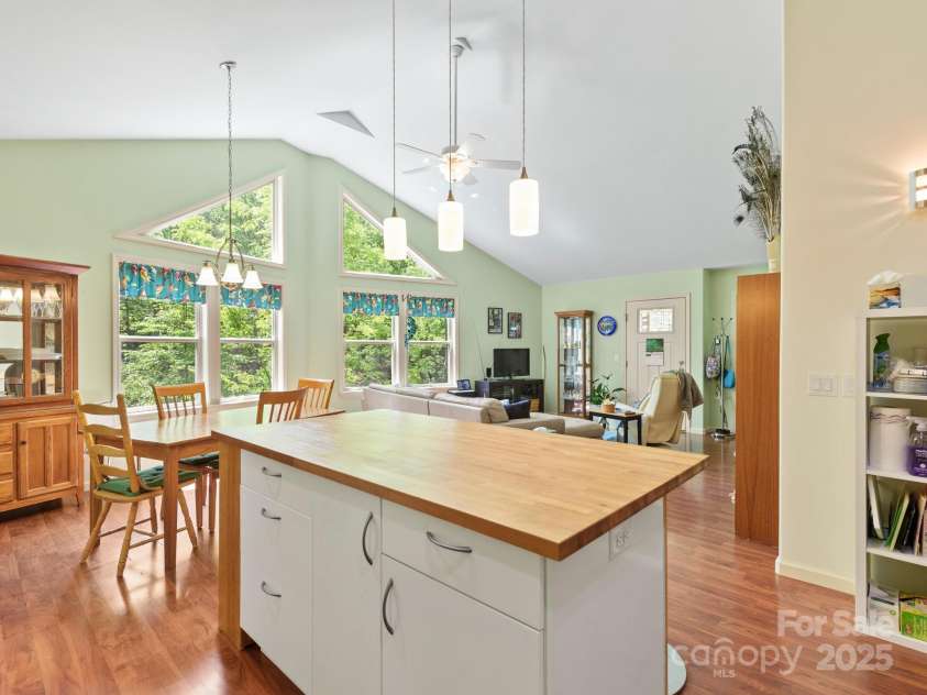 53 Hawkins Drive, Leicester, NC 28748.  MLS# CAR4259431, YatesRealty ID 14013. 