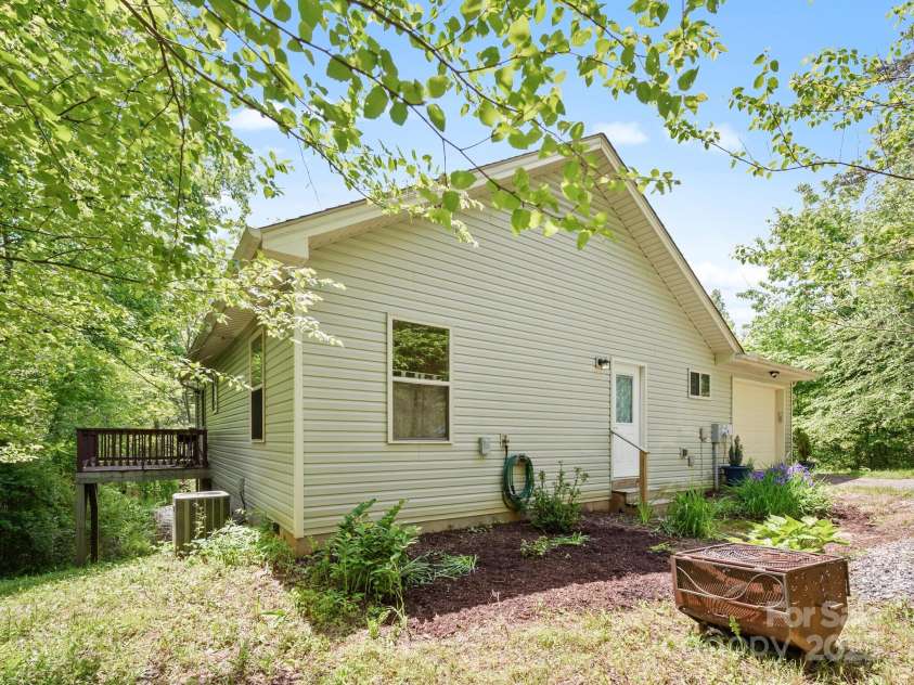 53 Hawkins Drive, Leicester, NC 28748.  MLS# CAR4259431, YatesRealty ID 14013. 