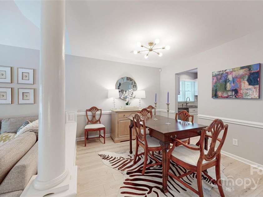 2715 Selwyn Avenue, Charlotte, NC 28209.  MLS# CAR4256844, YatesRealty ID 14014. 