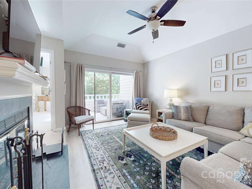 2715 Selwyn Avenue, Charlotte, NC 28209.  MLS# CAR4256844, YatesRealty ID 14014. 