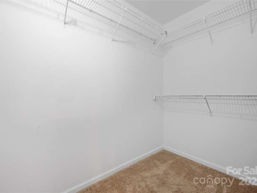 2715 Selwyn Avenue, Charlotte, NC 28209.  MLS# CAR4315408, YatesRealty ID 14014. 