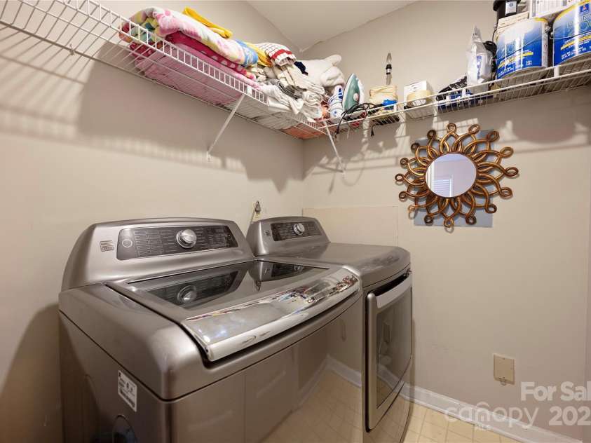 2715 Selwyn Avenue, Charlotte, NC 28209.  MLS# CAR4315408, YatesRealty ID 14014. 