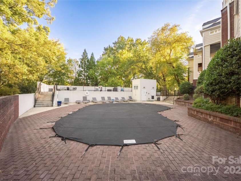 2715 Selwyn Avenue, Charlotte, NC 28209.  MLS# CAR4315408, YatesRealty ID 14014. 