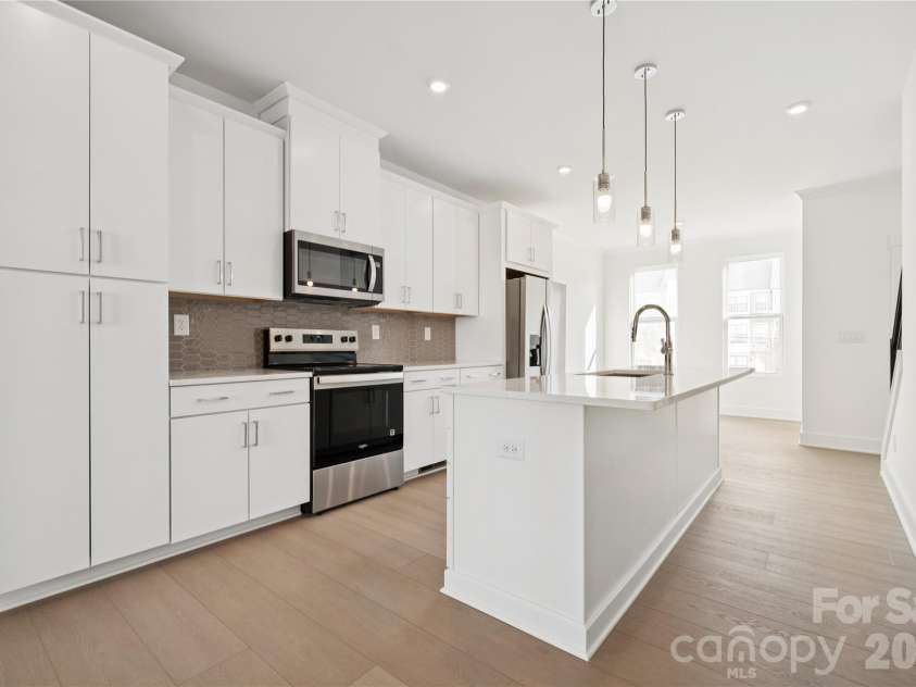 3656 Tryon Street, Charlotte, NC 28217.  MLS# CAR4362769, YatesRealty ID 14014. Spacious Kitchen