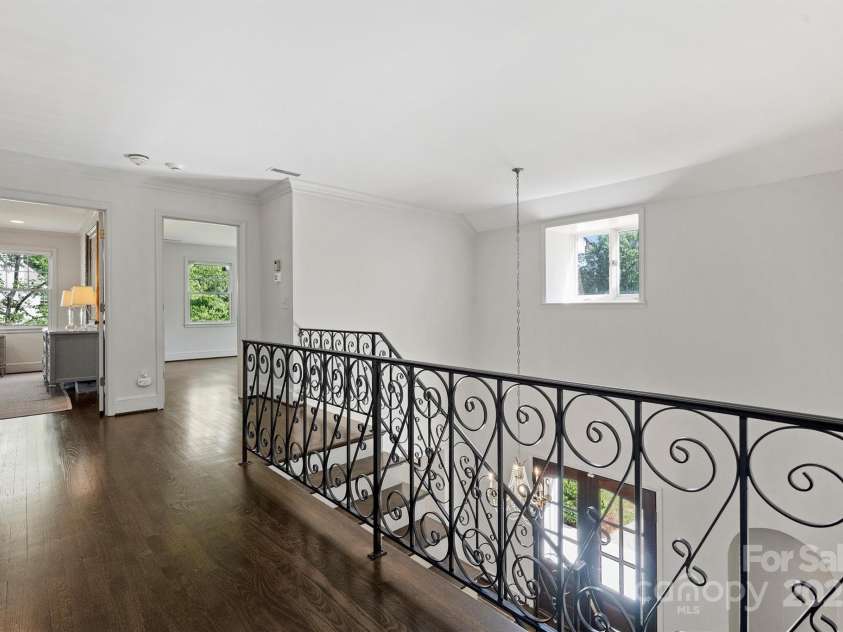 5806 Bentway Drive, Charlotte, NC 28226.  MLS# CAR4256048, YatesRealty ID 14015. 