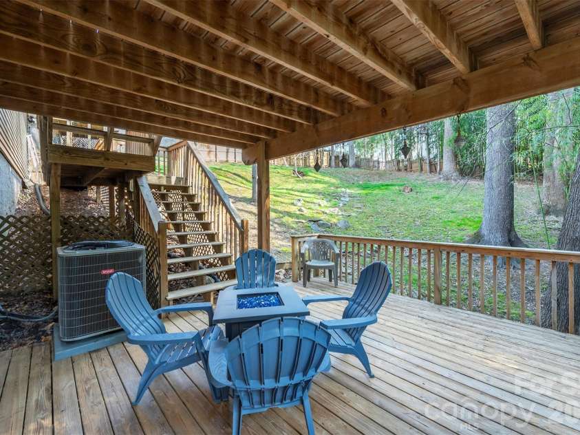 46 Foxberry Drive, Arden, NC 28704.  MLS# CAR4341597, YatesRealty ID 14016. 