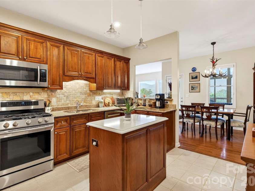 182 Baby Fox Drive, Marion, NC 28752.  MLS# CAR4359014, YatesRealty ID 14017. 