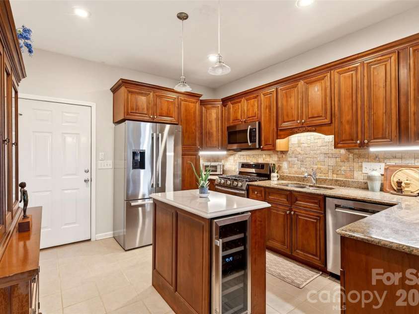 182 Baby Fox Drive, Marion, NC 28752.  MLS# CAR4359014, YatesRealty ID 14017. 