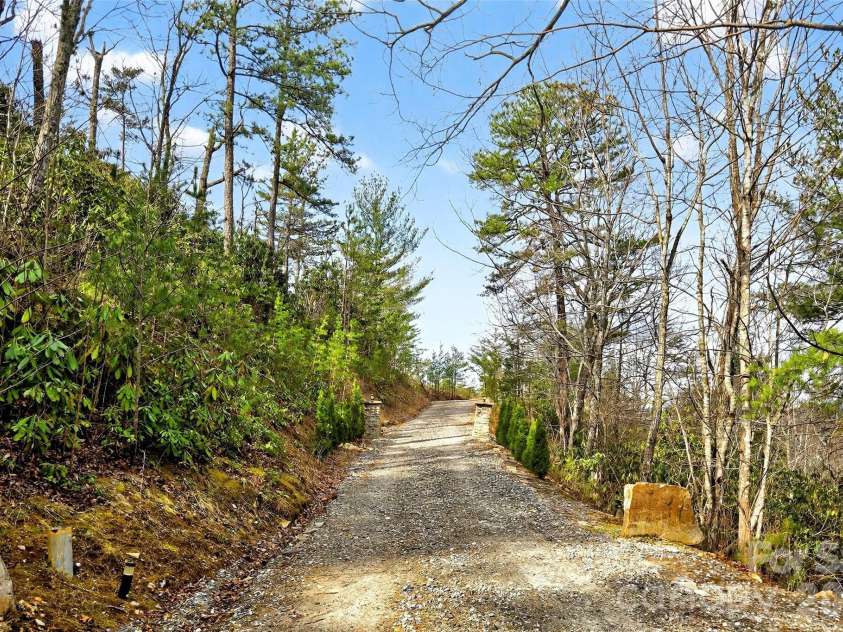 182 Baby Fox Drive, Marion, NC 28752.  MLS# CAR4359014, YatesRealty ID 14017. 