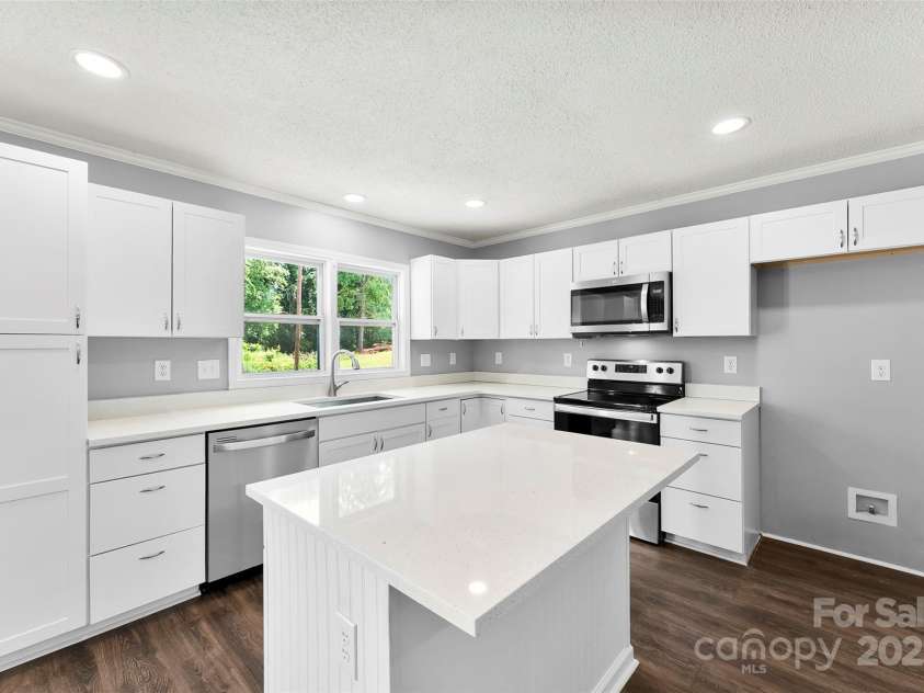 228 Tot Dellinger Road, Cherryville, NC 28021.  MLS# CAR4227724, YatesRealty ID 14018. 