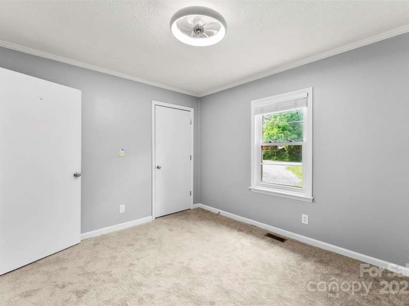 228 Tot Dellinger Road, Cherryville, NC 28021.  MLS# CAR4227724, YatesRealty ID 14018. 