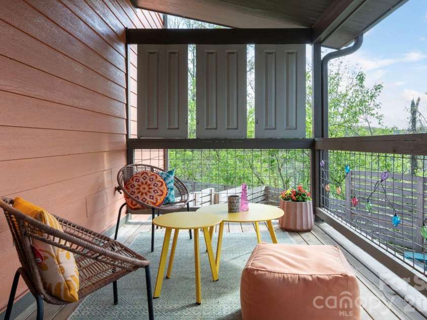 47 Mulberry Street, Asheville, NC 28804.  MLS# CAR4357444, YatesRealty ID 14018. Enjoy your covered back deck