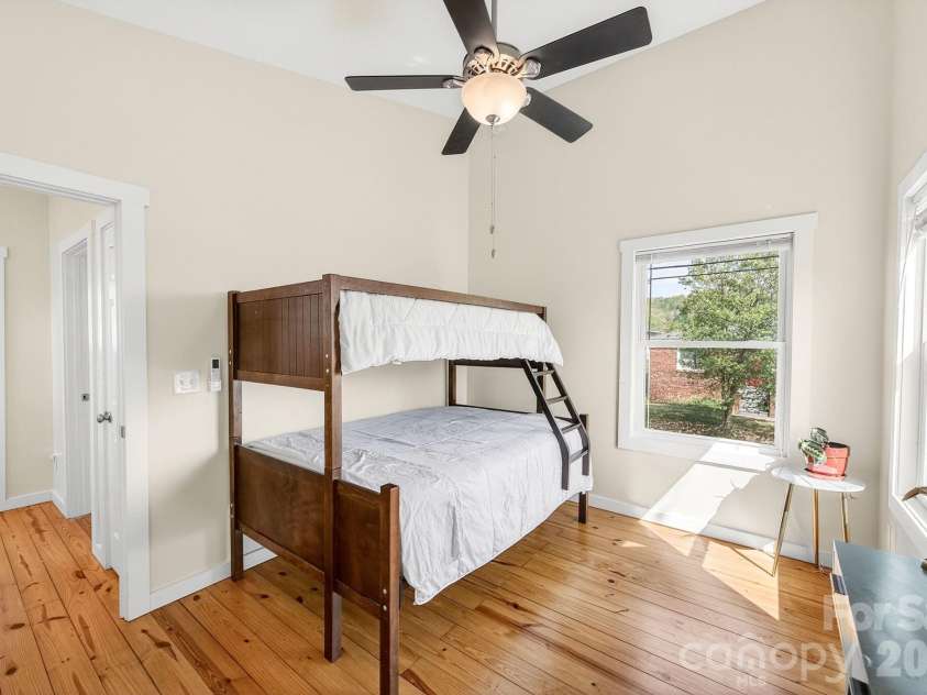 47 Mulberry Street, Asheville, NC 28804.  MLS# CAR4357444, YatesRealty ID 14018. Second upper level bedroom