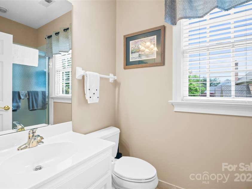 3420 Maryhurst Lane, Charlotte, NC 28226.  MLS# CAR4250139, YatesRealty ID 14019. 