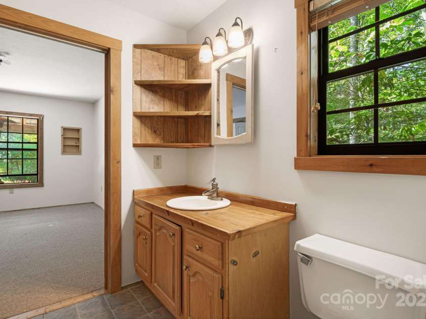 206 Willow Lane, Rosman, NC 28772.  MLS# CAR4290830, YatesRealty ID 1402. Bathroom #1
