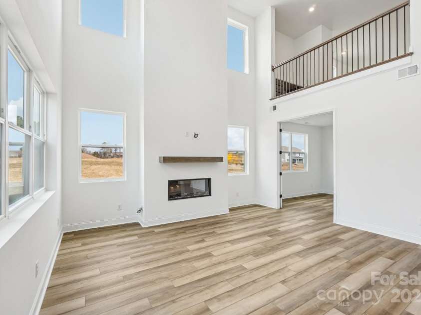 604 Hyder Trail, Tega Cay, SC 29708.  MLS# CAR4214719, YatesRealty ID 1402. Great Room