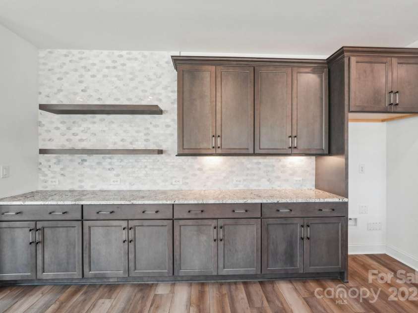 604 Hyder Trail, Tega Cay, SC 29708.  MLS# CAR4214719, YatesRealty ID 1402. Kitchen