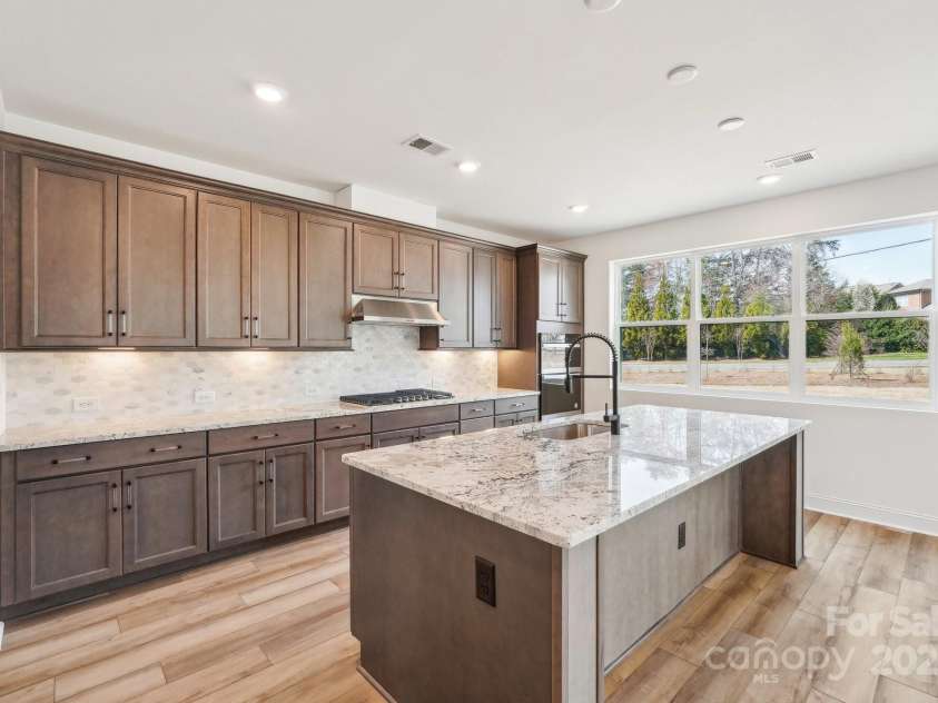 604 Hyder Trail, Tega Cay, SC 29708.  MLS# CAR4214719, YatesRealty ID 1402. Kitchen