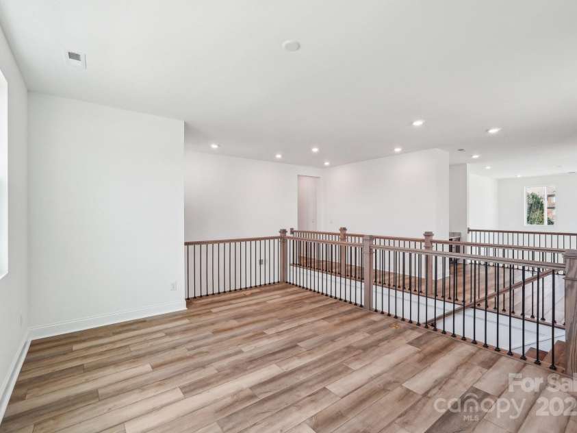 604 Hyder Trail, Tega Cay, SC 29708.  MLS# CAR4214719, YatesRealty ID 1402. Loft