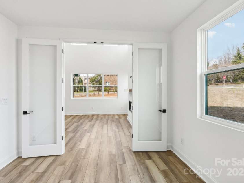 604 Hyder Trail, Tega Cay, SC 29708.  MLS# CAR4214719, YatesRealty ID 1402. Office/flex