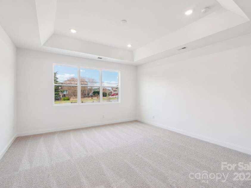 604 Hyder Trail, Tega Cay, SC 29708.  MLS# CAR4214719, YatesRealty ID 1402. Primary Bedroom