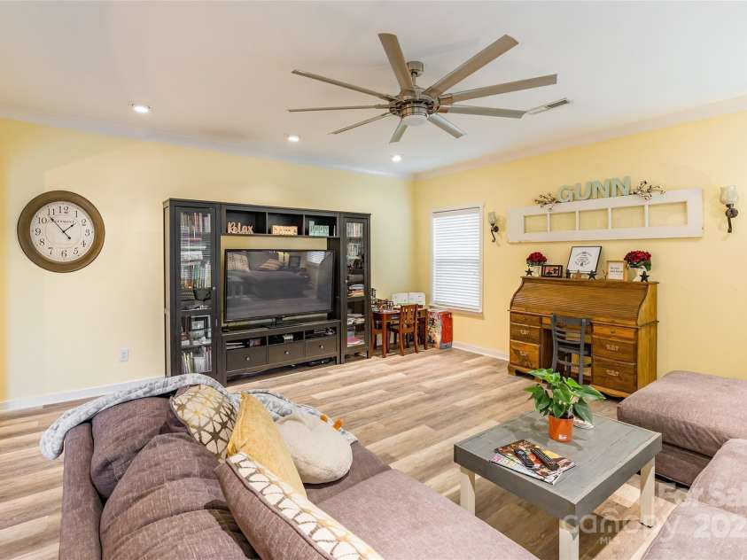 1147 Wagner Avenue, Fort Mill, SC 29715.  MLS# CAR4214036, YatesRealty ID 14020. 