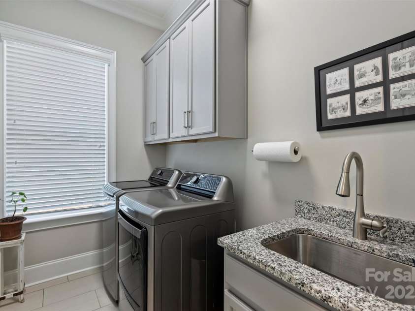2630 Mary Butler Way, Charlotte, NC 28226.  MLS# CAR4258506, YatesRealty ID 14021. 