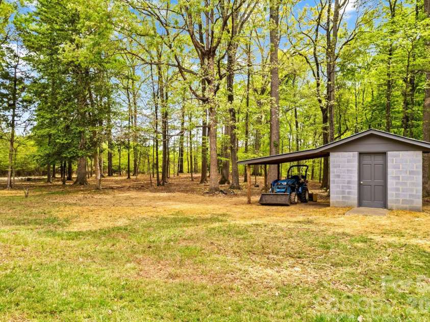 6325 Long Ferry Road, Salisbury, NC 28146.  MLS# CAR4368048, YatesRealty ID 14021. 