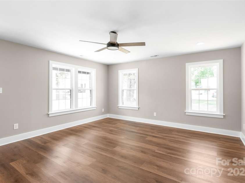 640 Central Drive, Concord, NC 28027.  MLS# CAR4251156, YatesRealty ID 14022. 