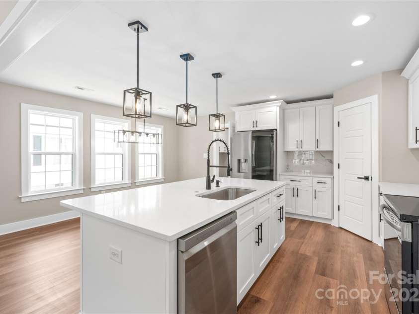 640 Central Drive, Concord, NC 28027.  MLS# CAR4251156, YatesRealty ID 14022. 