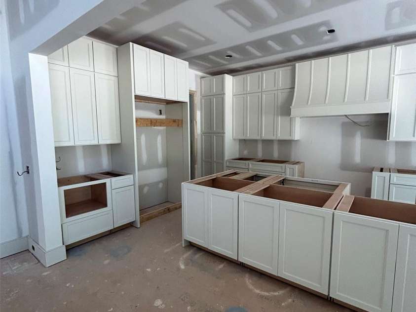 7209 Alexander Road, Charlotte, NC 28270.  MLS# CAR4325896, YatesRealty ID 14022. 