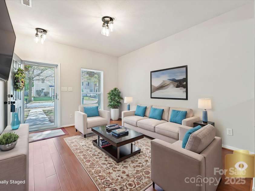 2731 Meadow Knoll Drive, Charlotte, NC 28269.  MLS# CAR4246809, YatesRealty ID 14023. 
