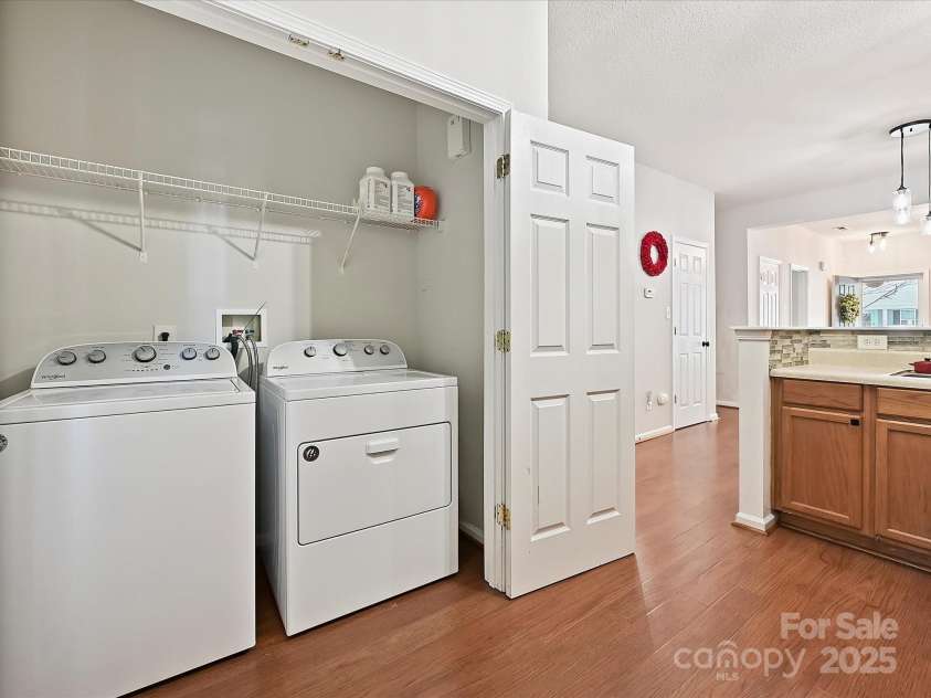 2731 Meadow Knoll Drive, Charlotte, NC 28269.  MLS# CAR4246809, YatesRealty ID 14023. 