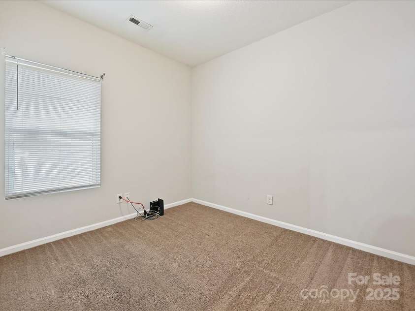 2731 Meadow Knoll Drive, Charlotte, NC 28269.  MLS# CAR4246809, YatesRealty ID 14023. 