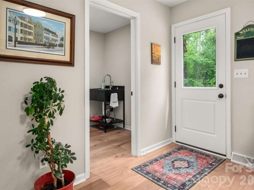 5219 New Town Road, Waxhaw, NC 28173.  MLS# CAR4355983, YatesRealty ID 14024. 