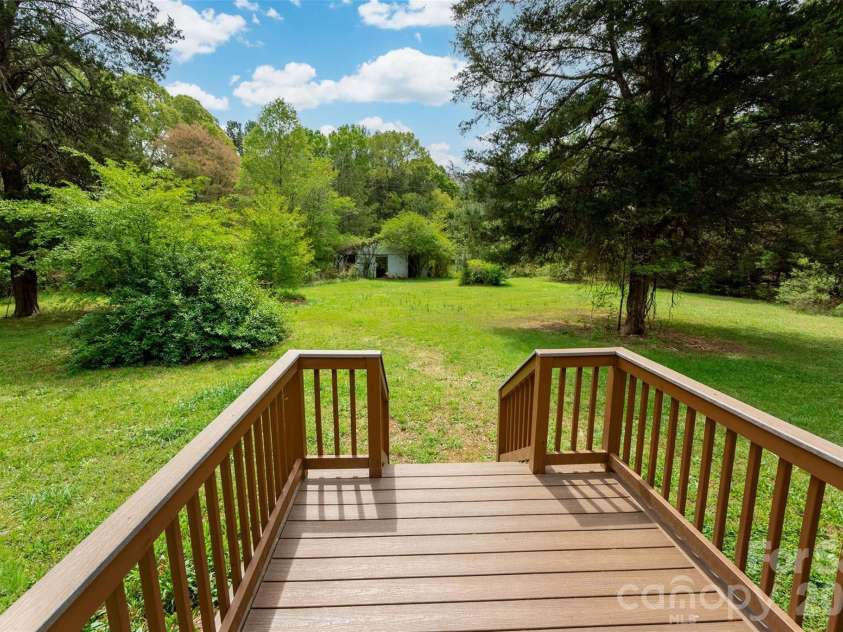 5219 New Town Road, Waxhaw, NC 28173.  MLS# CAR4355983, YatesRealty ID 14024. 
