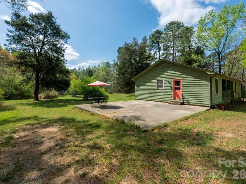 5219 New Town Road, Waxhaw, NC 28173.  MLS# CAR4355983, YatesRealty ID 14024. 
