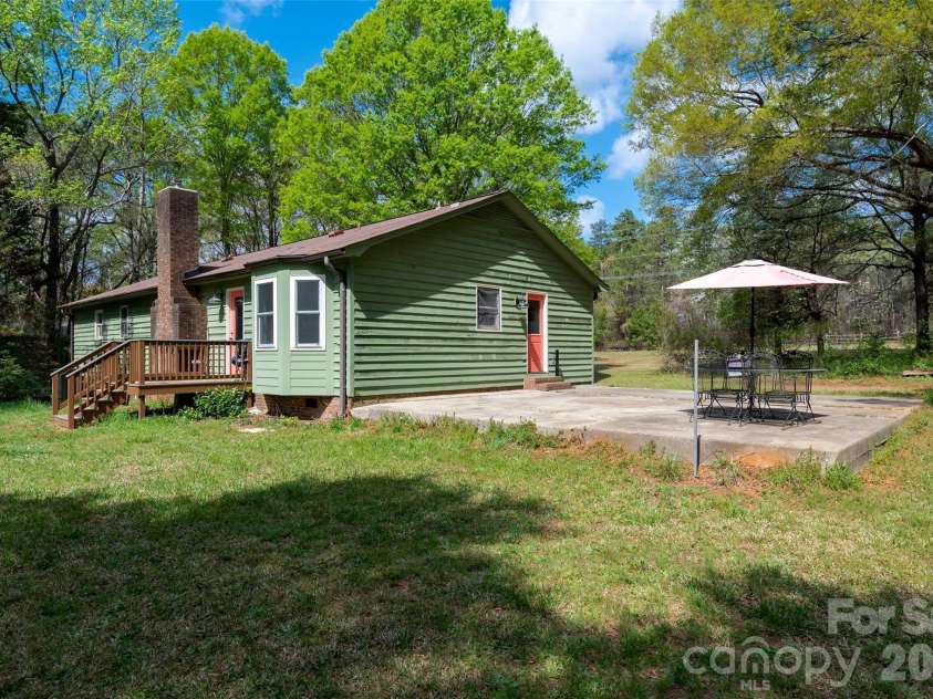 5219 New Town Road, Waxhaw, NC 28173.  MLS# CAR4355983, YatesRealty ID 14024. 