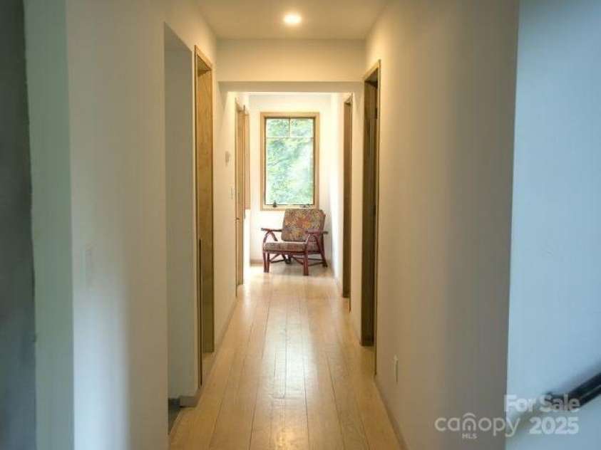 88 Craggy Avenue, Asheville, NC 28806.  MLS# CAR4245954, YatesRealty ID 14024. 