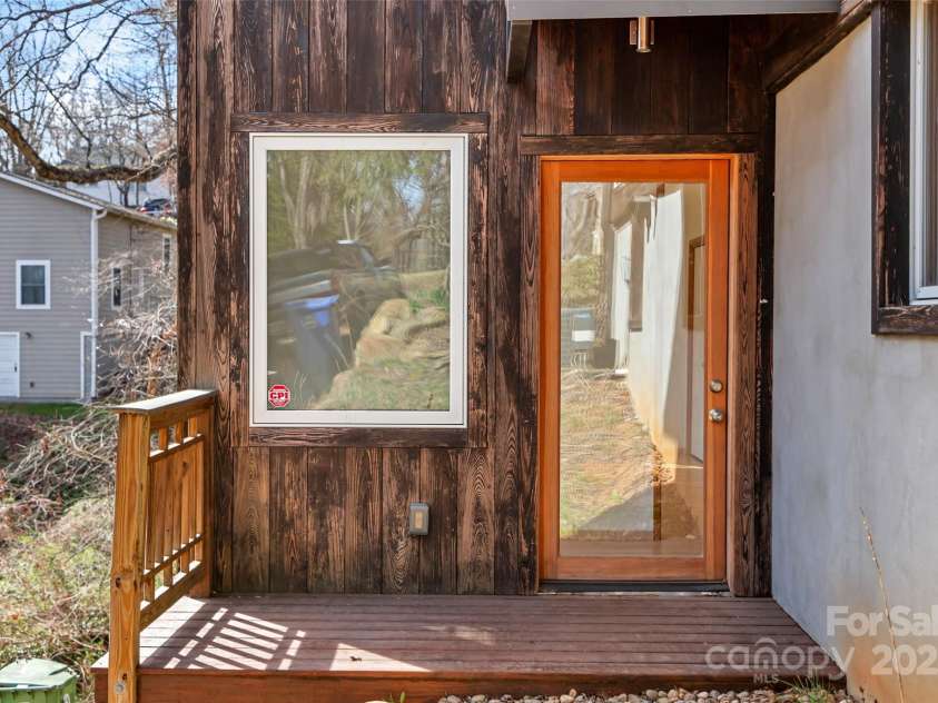 88 Craggy Avenue, Asheville, NC 28806.  MLS# CAR4245954, YatesRealty ID 14024. 