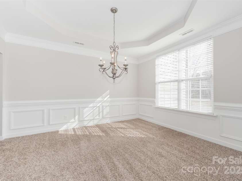 10008 King George Lane, Waxhaw, NC 28173.  MLS# CAR4257017, YatesRealty ID 14025. Dining Room