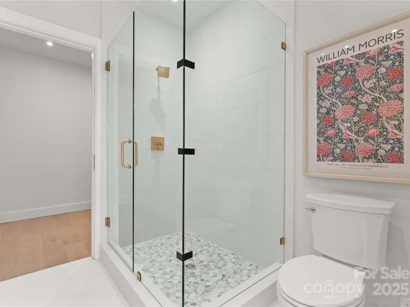 4026 Chevington Road, Charlotte, NC 28226.  MLS# CAR4205669, YatesRealty ID 14028. 